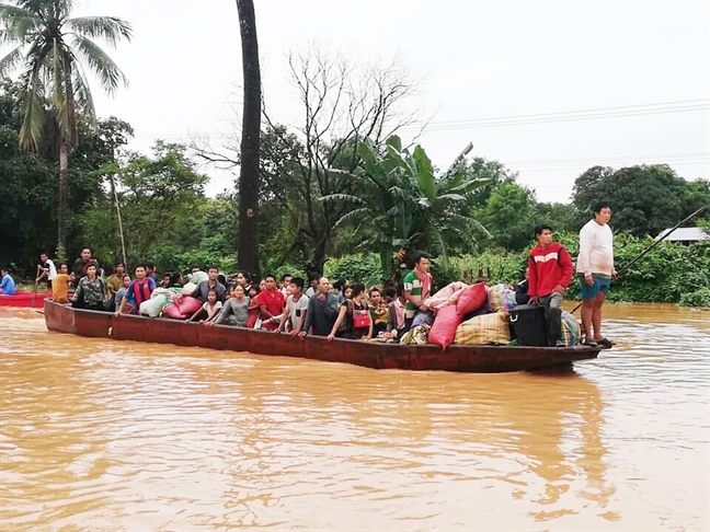 Vỡ đập thủy điện tại Lào là lời cảnh báo cho Việt Nam Vo dap thuy dien tai Lao la loi canh bao cho Viet Nam
