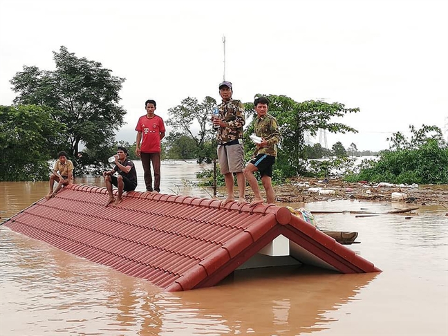Vỡ đập thủy điện tại Lào: chưa xác định có nạn nhân người Việt hay không Vo dap thuy dien tai Lao: chua xac dinh co nan nhan nguoi Viet hay khong