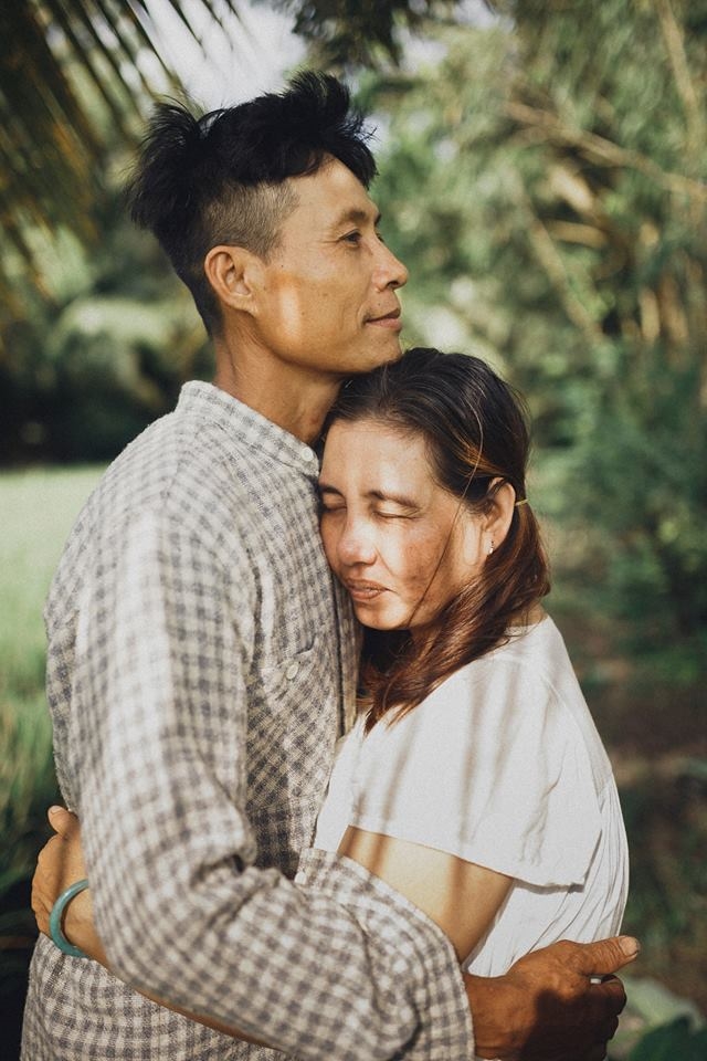 Phải lòng từ cánh đồng, thương yêu nhau đến già Phai long tu canh dong, thuong yeu nhau den gia