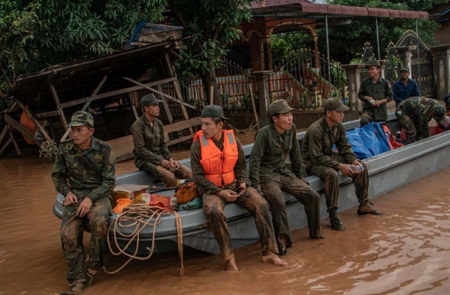 Vỡ đập thuỷ điện ở Lào: Sự thật bị che giấu một ngày trước thảm hoạ? Vo dap thuy dien o Lao: Su that bi che giau mot ngay truoc tham hoa?