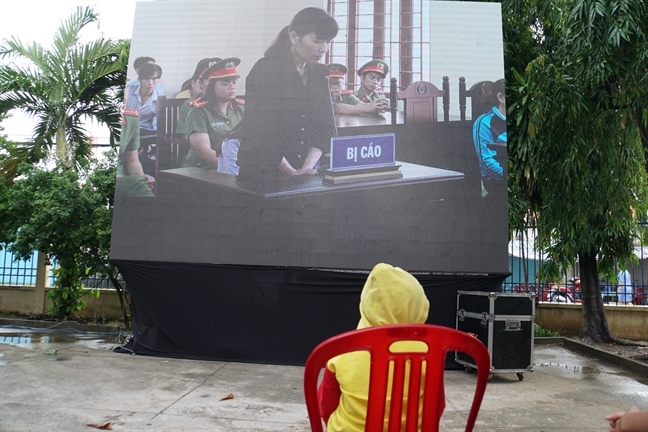 Bạo hành trẻ: Tại sao quỷ sứ lọt vào nơi cần tình yêu thương? Bao hanh tre: Tai sao quy su lot vao noi can tinh yeu thuong?