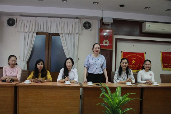 Đoàn lãnh đạo Hội LHPN TP thăm, tặng hoa chúc mừng Ngày truyền thống ngành Tuyên giáo Doan lanh dao Hoi LHPN TP tham, tang hoa chuc mung Ngay truyen thong nganh Tuyen giao