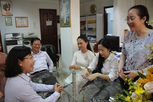 Đoàn lãnh đạo Hội LHPN TP thăm, tặng hoa chúc mừng Ngày truyền thống ngành Tuyên giáo Doan lanh dao Hoi LHPN TP tham, tang hoa chuc mung Ngay truyen thong nganh Tuyen giao