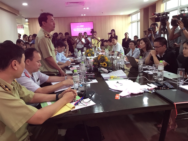 Đang kiểm tra văn phòng Con Cưng, 'sai tới đâu, xử lý tới đó' Dang kiem tra van phong Con Cung, 'sai toi dau, xu ly toi do'