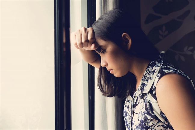 Em từng có gia đình, rồi chính em phá tan nát... Em tung co gia dinh, roi chinh em pha tan nat...