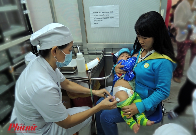 Các cơ sở tiêm chủng công lập ở TP.HCM đã cạn nguồn vắc xin ngừa dại Cac co so tiem chung cong lap o TP.HCM da can nguon vac xin ngua dai