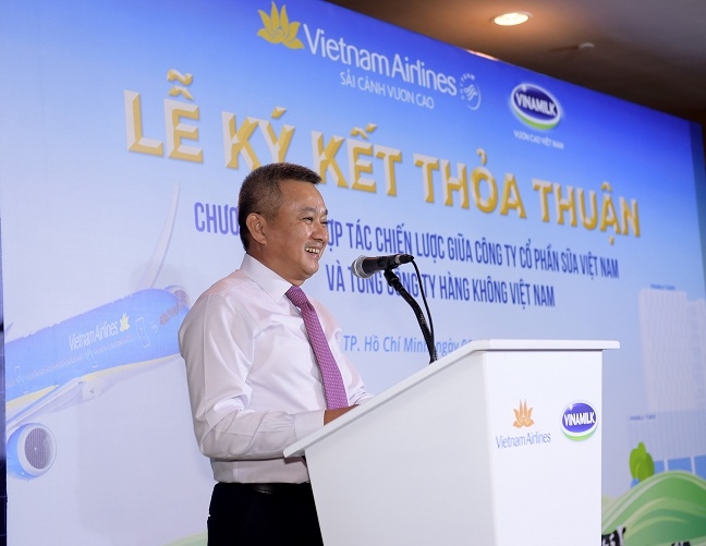 Vietnam Airlines và Vinamilk hợp tác chiến lược cùng phát triển thương hiệu vươn tầm quốc tế Vietnam Airlines va Vinamilk hop tac chien luoc cung phat trien thuong hieu vuon tam quoc te