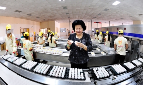 Ba Huân và VinaCapital đàm phán về hợp đồng 'Anh – Việt bất nhất' Ba Huan va VinaCapital dam phan ve hop dong 'Anh – Viet bat nhat'