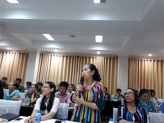 Quận 4: Tọa đàm tìm giải pháp ngăn ngừa phụ nữ nhàn rỗi vướng vào tệ nạn xã hội Quan 4: Toa dam tim giai phap ngan ngua phu nu nhan roi vuong vao te nan xa hoi