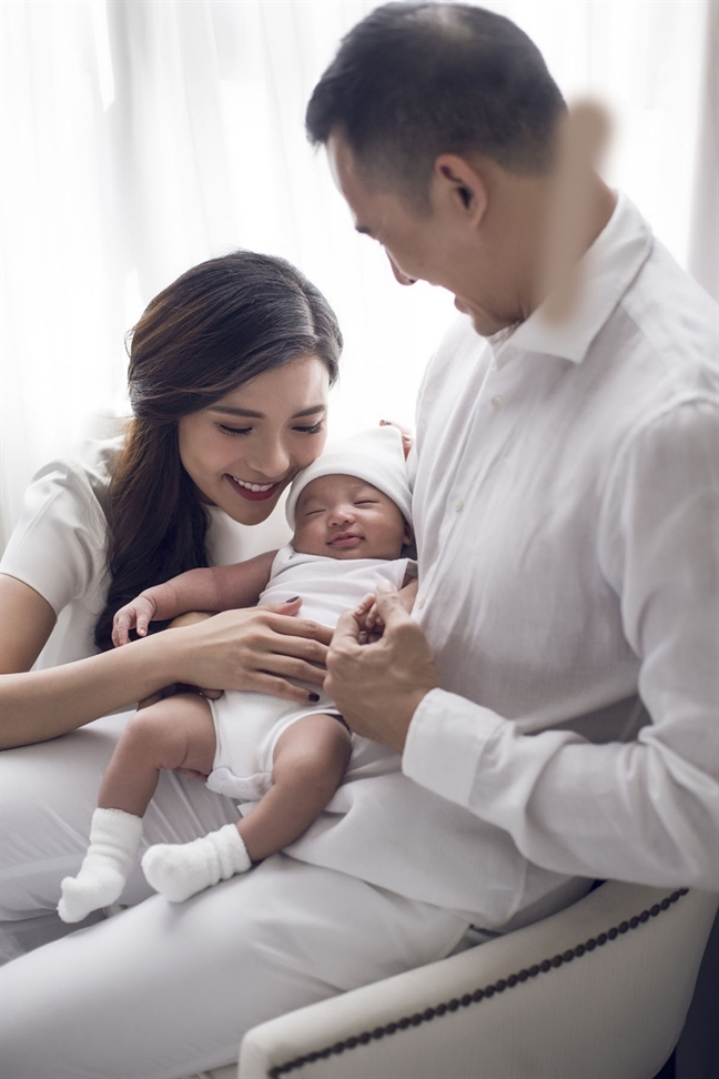 Diễn viên Thúy Diễm: 'Nóng giận đến đâu, vợ chồng tôi cũng không nặng lời với nhau' Dien vien Thuy Diem: 'Nong gian den dau, vo chong toi cung khong nang loi voi nhau'