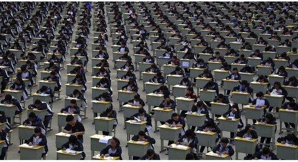 Gian lận thi đại học tại Trung Quốc: Các bài thi bị đánh tráo? Gian lan thi dai hoc tai Trung Quoc: Cac bai thi bi danh trao?