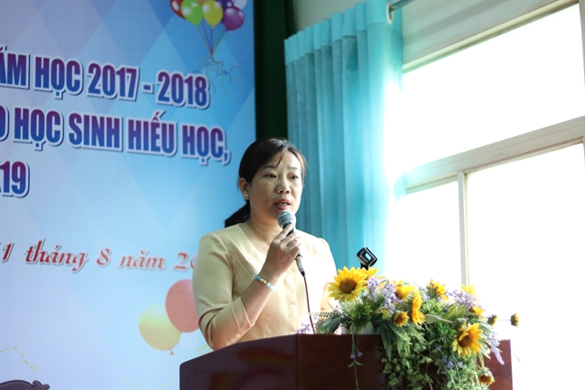 Quận 2: Tặng 150 suất học bổng Nguyễn Thị Minh Khai năm học 2018-2019 Quan 2: Tang 150 suat hoc bong Nguyen Thi Minh Khai nam hoc 2018-2019