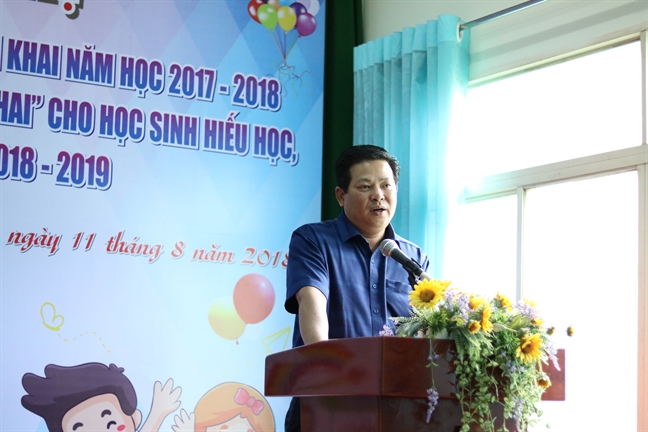 Quận 2: Tặng 150 suất học bổng Nguyễn Thị Minh Khai năm học 2018-2019 Quan 2: Tang 150 suat hoc bong Nguyen Thi Minh Khai nam hoc 2018-2019