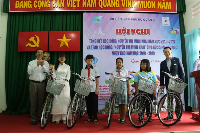 Quận 2: Tặng 150 suất học bổng Nguyễn Thị Minh Khai năm học 2018-2019 Quan 2: Tang 150 suat hoc bong Nguyen Thi Minh Khai nam hoc 2018-2019