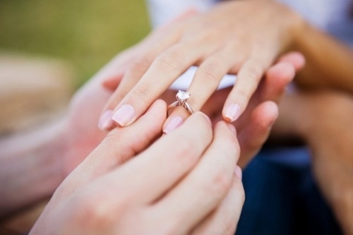 Mẹ chồng tuyên bố 'có bầu mới cưới' Me chong tuyen bo 'co bau moi cuoi'
