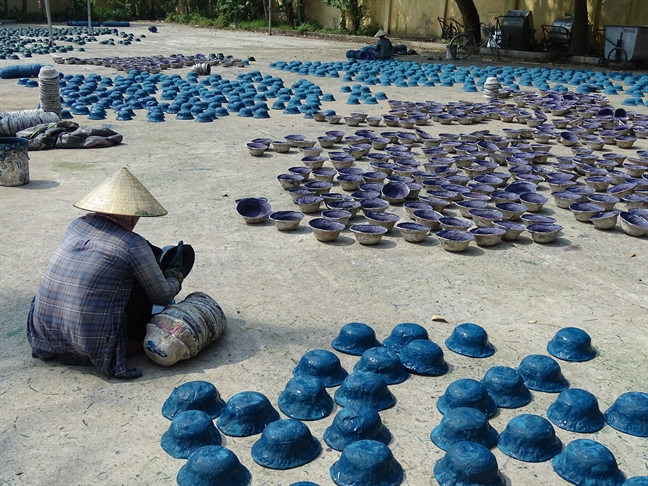 Người dân 'thủ phủ' vàng mã hối hả kiếm tiền tỷ trong 'tháng cô hồn' Nguoi dan 'thu phu' vang ma hoi ha kiem tien ty trong 'thang co hon'