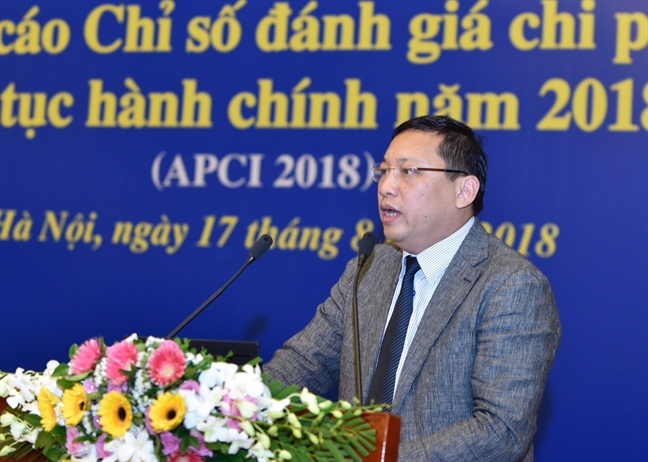 Cải cách để doanh nghiệp có kẹp phong bì cũng không biết đưa ai Cai cach de doanh nghiep co kep phong bi cung khong biet dua ai