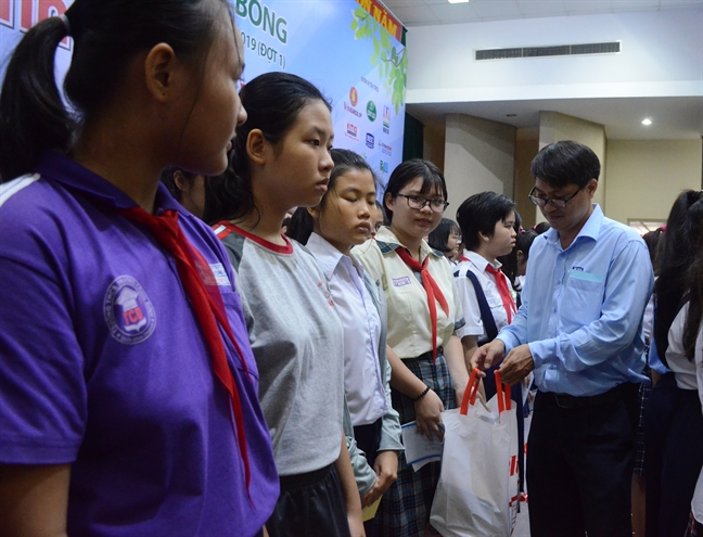 Học bổng 'Nữ sinh hiếu học, vượt khó' lần thứ 28: Mạch ngầm khát vọng Hoc bong 'Nu sinh hieu hoc, vuot kho' lan thu 28: Mach ngam khat vong