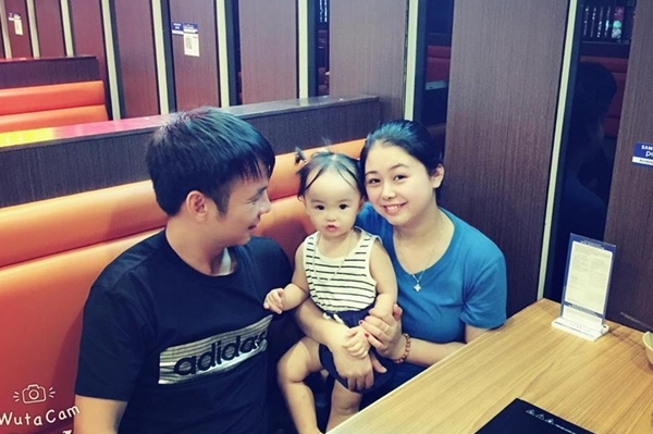 Chồng 'đốn tim' vợ mỗi ngày bằng tài nấu ăn và cắm hoa cực khéo Chong 'don tim' vo moi ngay bang tai nau an va cam hoa cuc kheo