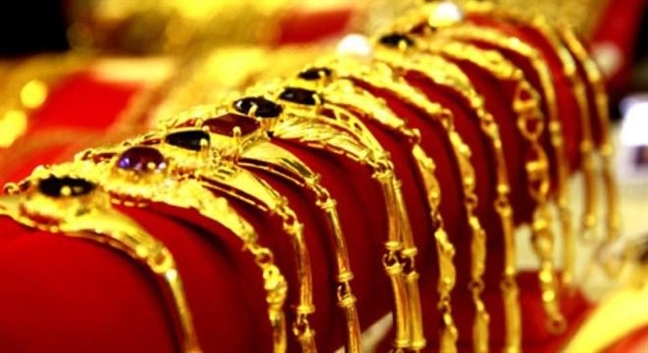 Giá vàng ngày 24/8 giảm nhẹ, USD quay đầu tăng trở lại Gia vang ngay 24/8 giam nhe, USD quay dau tang tro lai