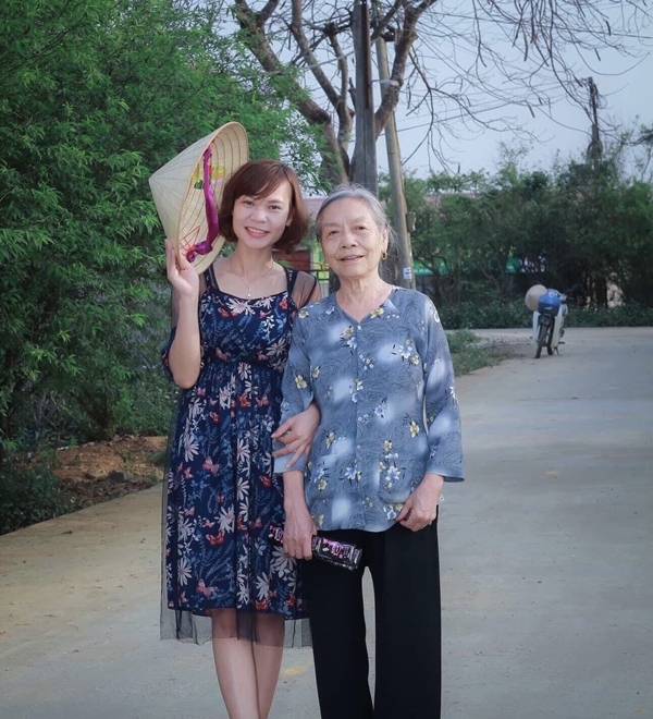 Hôn nhân sụp đổ, tôi vẫn được mẹ chồng cũ yêu thương như con gái Hon nhan sup do, toi van duoc me chong cu yeu thuong nhu con gai