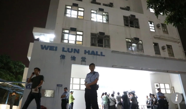 Giáo sư đại học Hong Kong bị nghi giết vợ, giấu xác trong vali, để ở văn phòng Giao su dai hoc Hong Kong bi nghi giet vo, giau xac trong vali, de o van phong