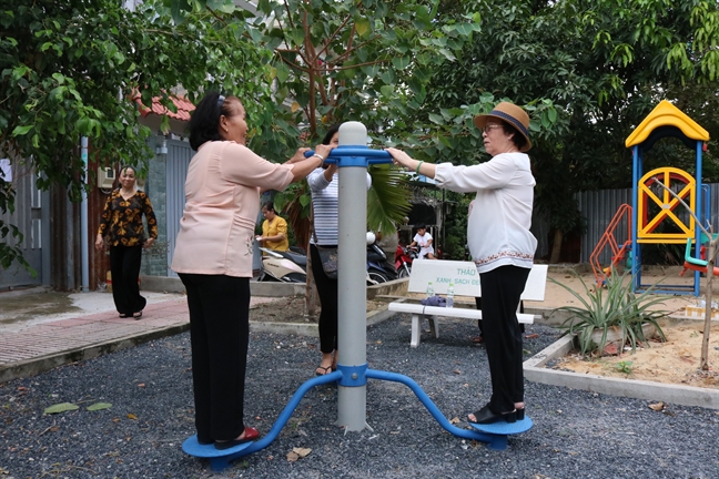 Góp việc nhỏ cho niềm vui lớn Gop viec nho cho niem vui lon
