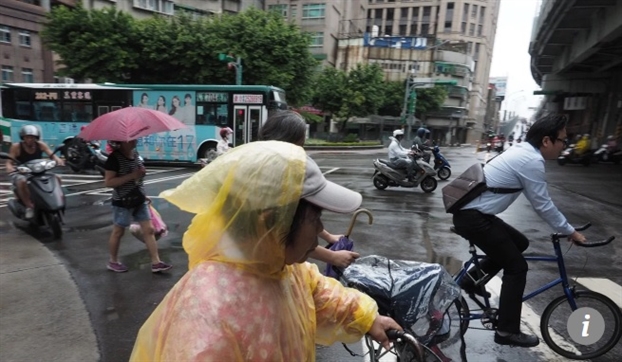 Hong Kong, Philippines 'căng mình' ứng phó siêu bão Mangkhut Hong Kong, Philippines 'cang minh' ung pho sieu bao Mangkhut