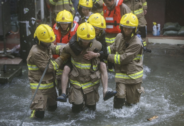 Người Việt ở Hong Kong và trải nghiệm chưa từng có trong tâm bão Mangkhut Nguoi Viet o Hong Kong va trai nghiem chua tung co trong tam bao Mangkhut