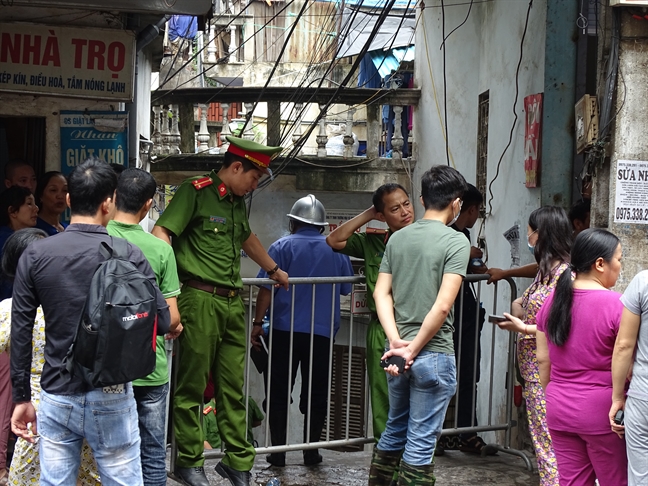 Người nghèo vay tiền đi chữa bệnh, hỏa hoạn đốt không còn đồng nào Nguoi ngheo vay tien di chua benh, hoa hoan dot khong con dong nao