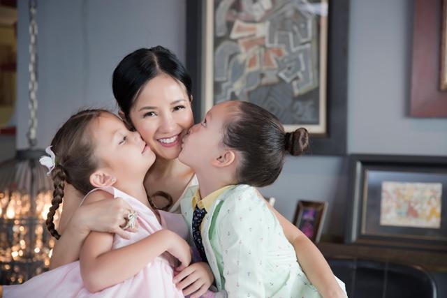 Hồng Nhung: ‘Không ai có thể thoát được nỗi buồn khi hôn nhân đổ vỡ’ Hong Nhung: ‘Khong ai co the thoat duoc noi buon khi hon nhan do vo’