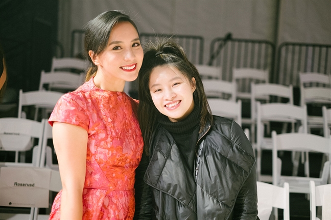 Nhà thiết kế Phương My mở màn ấn tượng tại Vancouver Fashion Week Nha thiet ke Phuong My mo man an tuong tai Vancouver Fashion Week