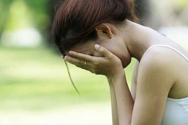 Nói là đi nhậu, nhưng thứ anh mang về cùng cơn say khiến tôi chết điếng Noi la di nhau, nhung thu anh mang ve cung con say khien toi chet dieng