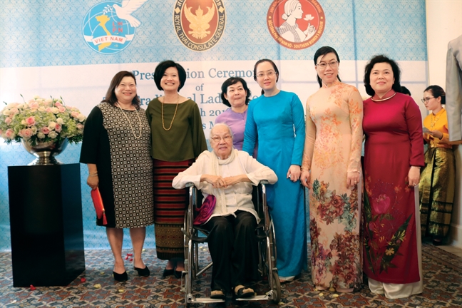 Cán bộ phụ vận anh dũng, nghĩa tình Can bo phu van anh dung, nghia tinh