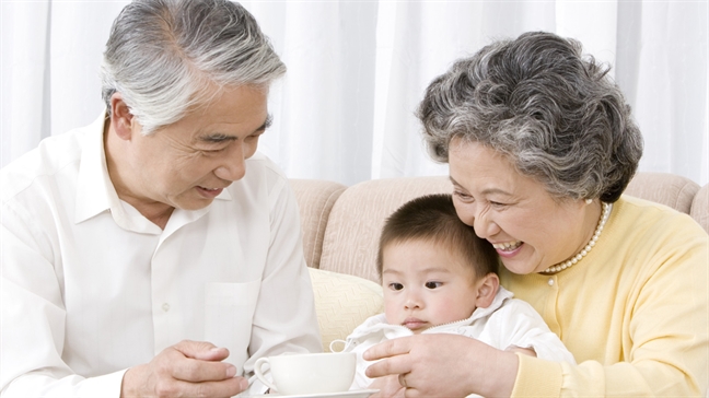 Lẽ nào bà nội mới là mẹ của con? Le nao ba noi moi la me cua con?