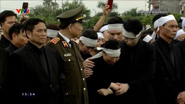 Lễ an táng Chủ tịch nước Trần Đại Quang Le an tang Chu tich nuoc Tran Dai Quang