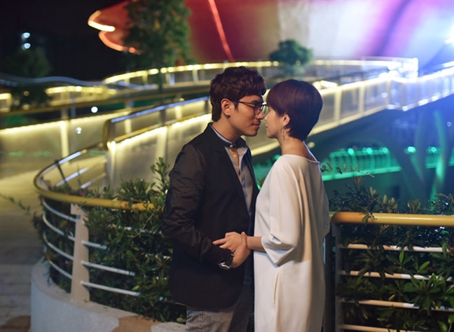 Cát Phượng xin lỗi nhà sản xuất phim 'Chú ơi, đừng lấy mẹ con' Cat Phuong xin loi nha san xuat phim 'Chu oi, dung lay me con'