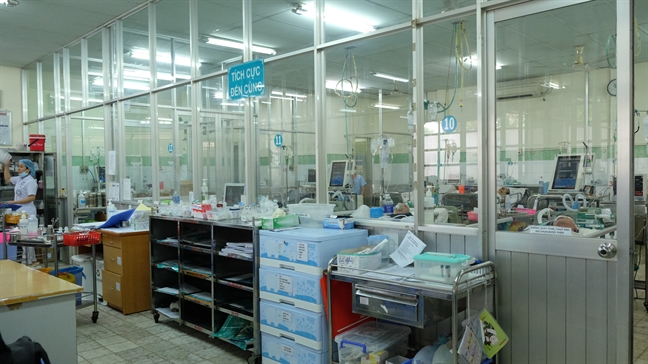 Cứu sống người đàn ông ở Đồng Nai bị máy cưa cắt ngang bụng Cuu song nguoi dan ong o Dong Nai bi may cua cat ngang bung