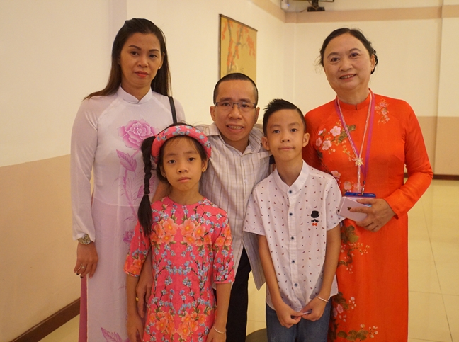 30 năm mổ tách cặp song sinh Việt - Đức: Niềm vui như mới ngày hôm qua 30 nam mo tach cap song sinh Viet - Duc: Niem vui nhu moi ngay hom qua