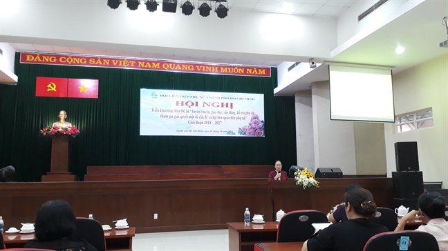 Hội LHPN TP.HCM: Kêu gọi hội viên, phụ nữ thực hiện vai trò giám sát trong vấn đề an toàn thực phẩm Hoi LHPN TP.HCM: Keu goi hoi vien, phu nu thuc hien vai tro giam sat trong van de an toan thuc pham