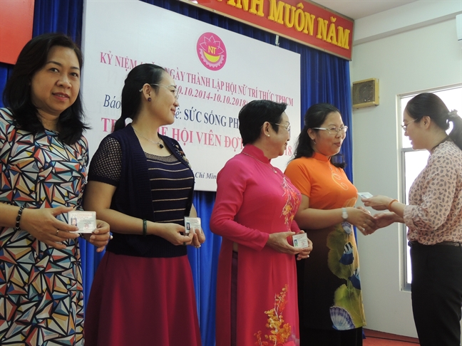 Hội Nữ trí thức TP.HCM: Phát triển hơn 200 hội viên Hoi Nu tri thuc TP.HCM: Phat trien hon 200 hoi vien