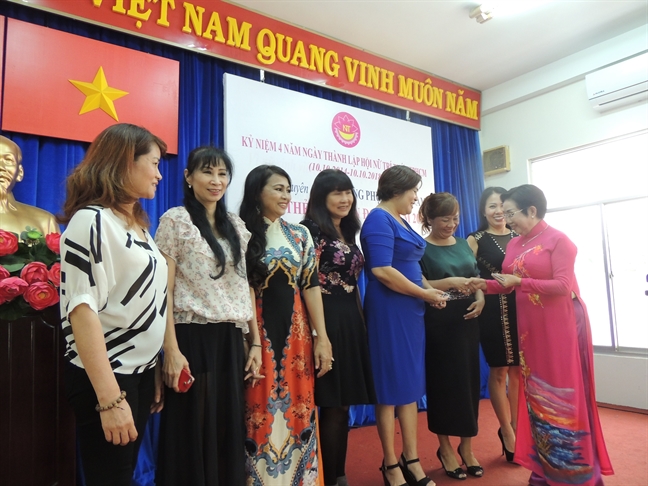 Hội Nữ trí thức TP.HCM: Phát triển hơn 200 hội viên Hoi Nu tri thuc TP.HCM: Phat trien hon 200 hoi vien