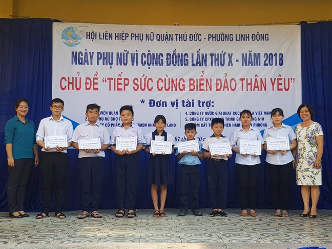 Quận Thủ Đức: Tặng 50 phần quà cho hội viên phụ nữ dân tộc, tôn giáo Quan Thu Duc: Tang 50 phan qua cho hoi vien phu nu dan toc, ton giao