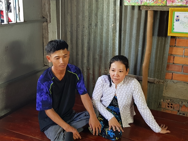 Chương trình 'Cau quyện trầu xanh': Ngày mai, em là cô dâu, anh là chú rể Chuong trinh 'Cau quyen trau xanh': Ngay mai, em la co dau, anh la chu re