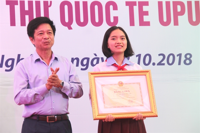Nữ sinh lớp 8 giành giải ba viết thư quốc tế UPU Nu sinh lop 8 gianh giai ba viet thu quoc te UPU