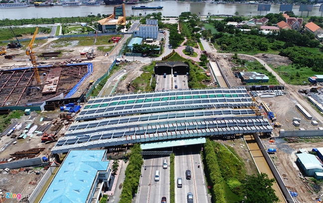 Sập giàn giáo cửa hầm Thủ Thiêm, hàng chục ngàn người lâm cảnh kẹt xe kinh hoàng Sap gian giao cua ham Thu Thiem, hang chuc ngan nguoi lam canh ket xe kinh hoang