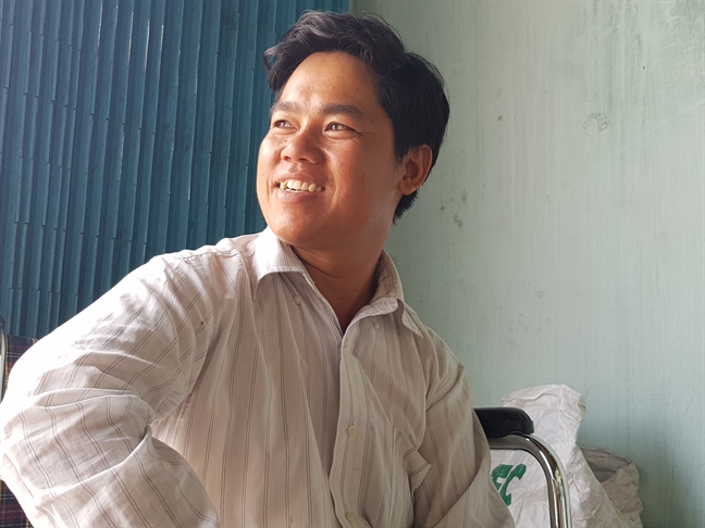Bài 2: Trong u ám, đôi mắt em là bài hát... Bai 2: Trong u am, doi mat em la bai hat...