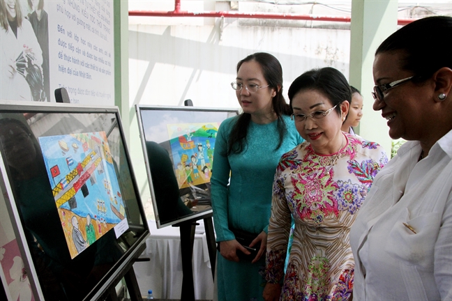 Triển lãm ảnh chủ đề 'Tình hữu nghị và đoàn kết Việt Nam-Cuba' Trien lam anh chu de 'Tinh huu nghi va doan ket Viet Nam-Cuba'