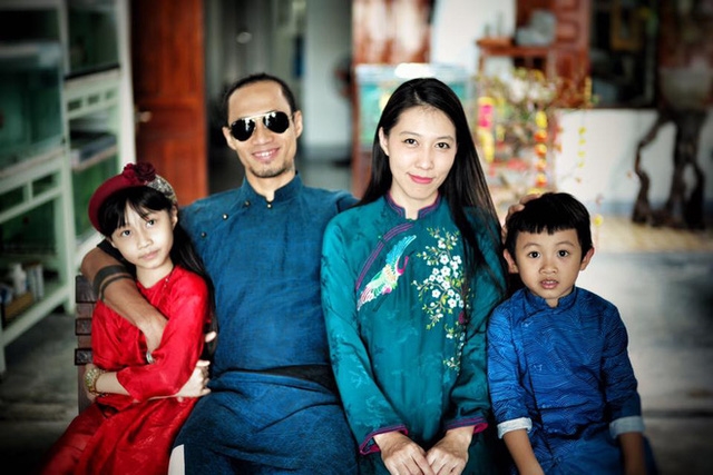 Kiều Minh Tuấn, Phạm Anh Khoa: 'Vai em, anh hãy tựa vào...'! Kieu Minh Tuan, Pham Anh Khoa: 'Vai em, anh hay tua vao...'!