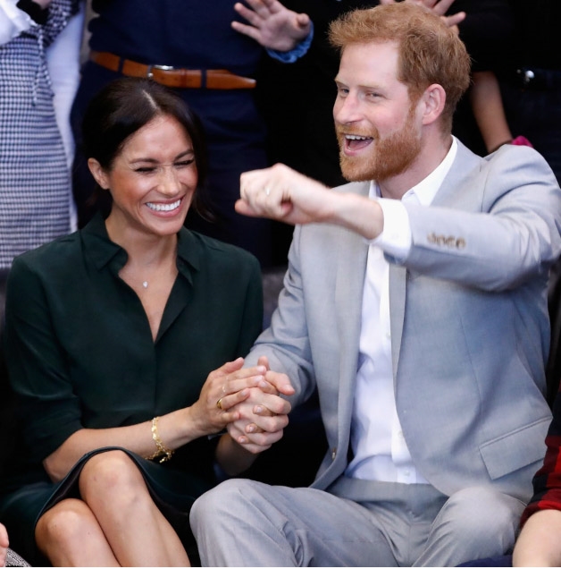 Vợ chồng Hoàng tử Harry ‘thất lễ’ khi báo tin vui tại đám cưới Công chúa Eugenie? Vo chong Hoang tu Harry ‘that le’ khi bao tin vui tai dam cuoi Cong chua Eugenie?